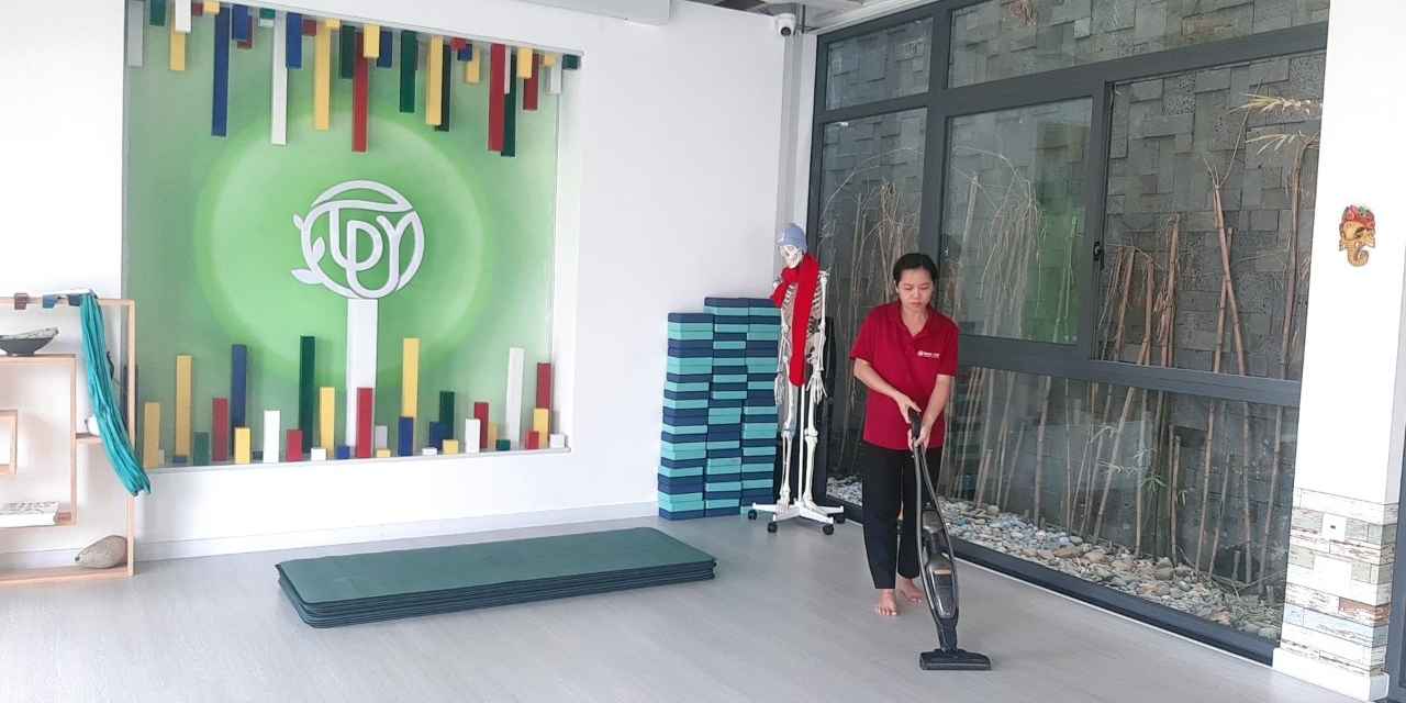 Vệ sinh nhà xưởng, garage & showroom – Sạch bóng, chuyên nghiệp